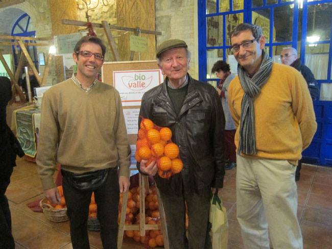 En el stand de Subbética Ecológica comercializando nuestras naranjas durante la II Fiesta del Aceite Fresco en Cabra.
